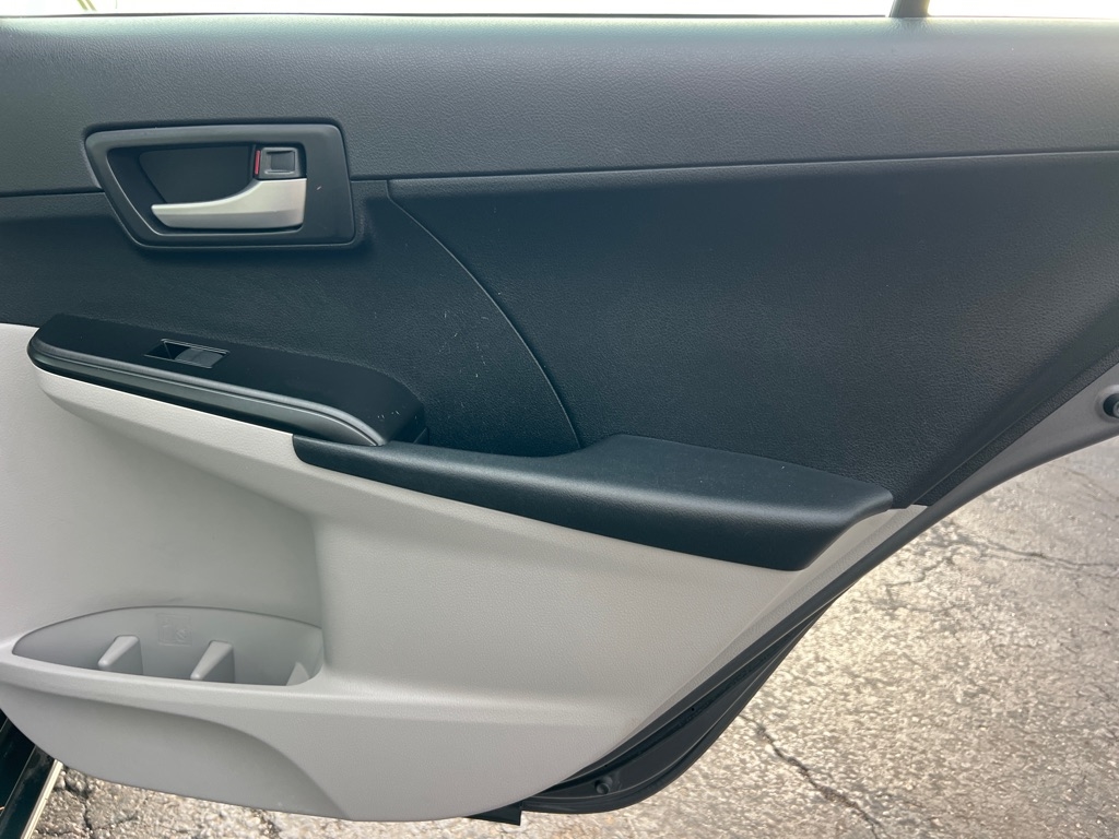 Toyota Camry LE 2012