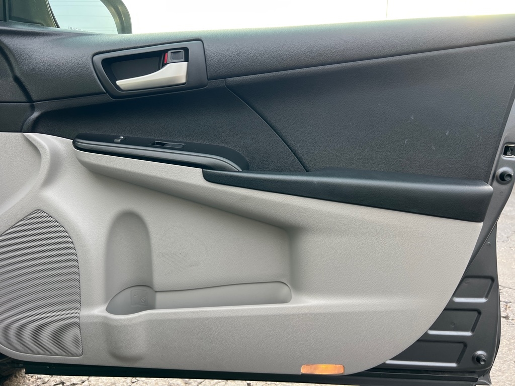 Toyota Camry LE 2012