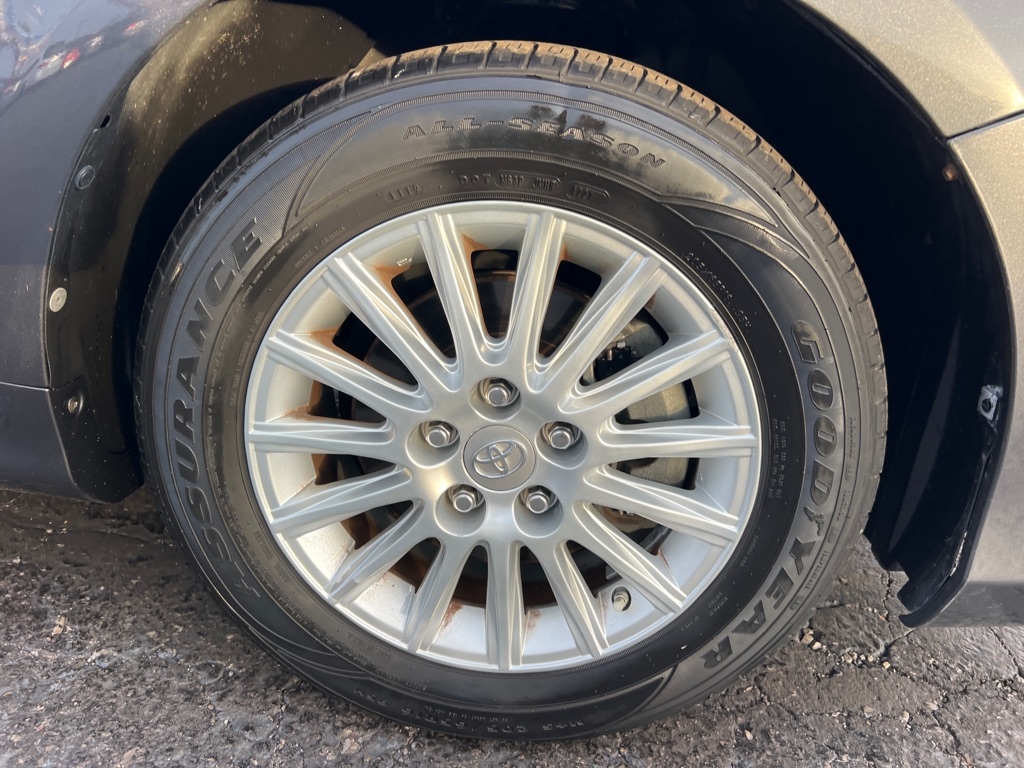 Toyota Camry LE 2012