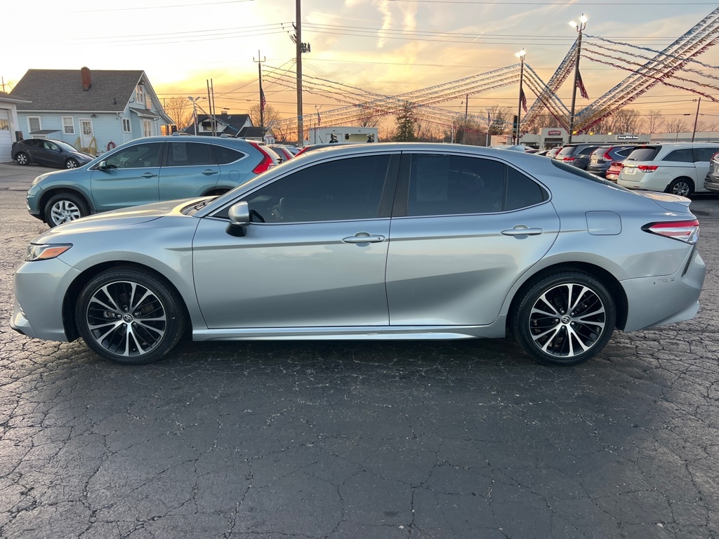 Toyota Camry SE Nightshade Edition 2020