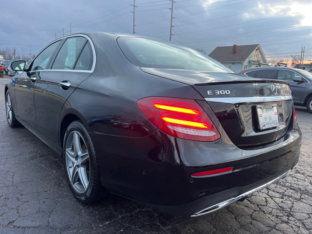 Mercedes-Benz E-Class E300 Luxury 4MATIC Sedan 2017
