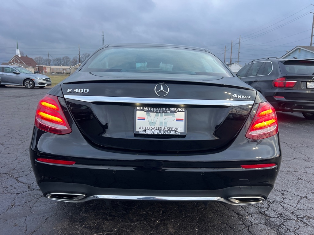 Mercedes-Benz E-Class E300 Luxury 4MATIC Sedan 2017