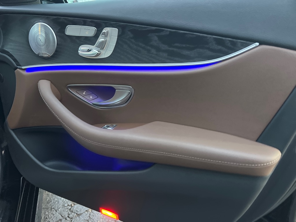 Mercedes-Benz E-Class E300 Luxury 4MATIC Sedan 2017