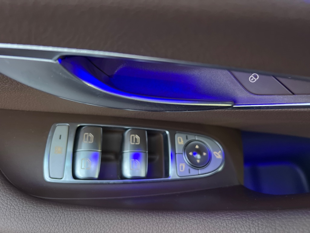 Mercedes-Benz E-Class E300 Luxury 4MATIC Sedan 2017