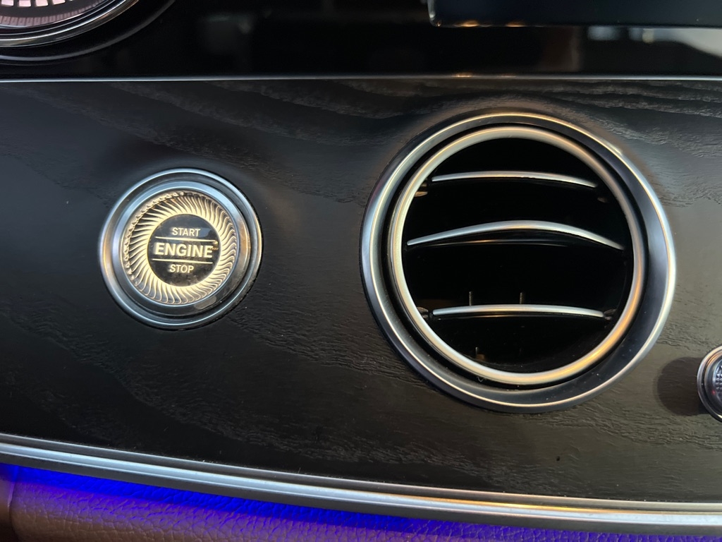 Mercedes-Benz E-Class E300 Luxury 4MATIC Sedan 2017