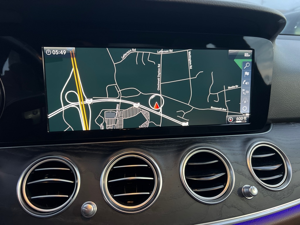 Mercedes-Benz E-Class E300 Luxury 4MATIC Sedan 2017