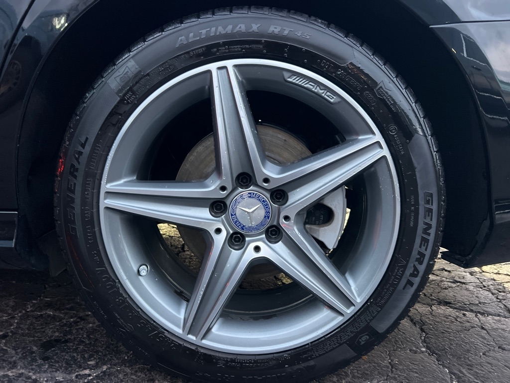 Mercedes-Benz E-Class E300 Luxury 4MATIC Sedan 2017