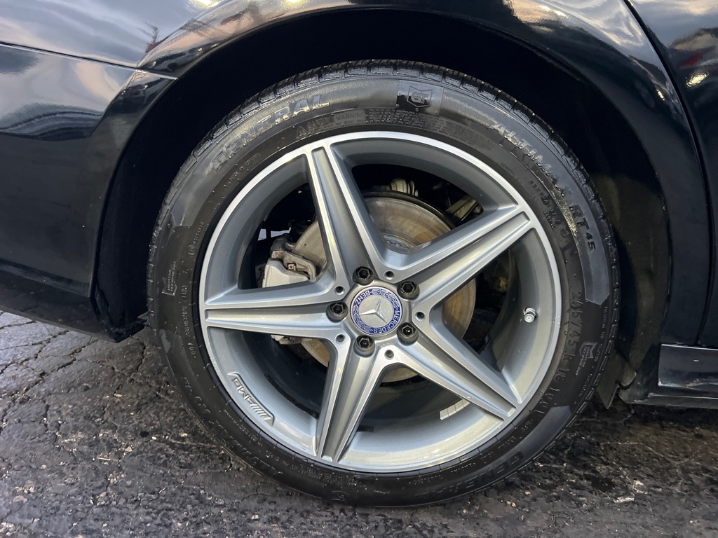 Mercedes-Benz E-Class E300 Luxury 4MATIC Sedan 2017