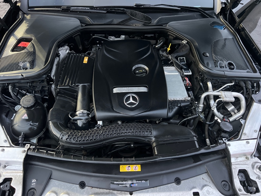 Mercedes-Benz E-Class E300 Luxury 4MATIC Sedan 2017