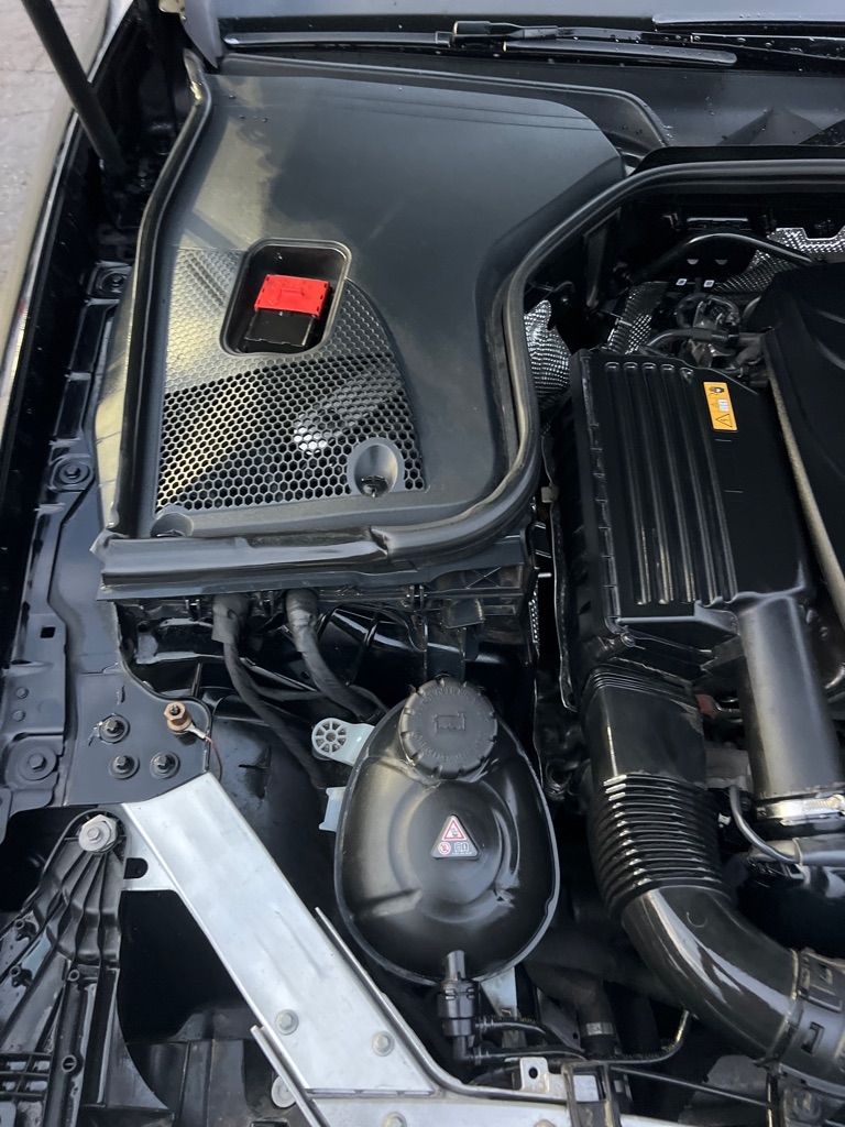 Mercedes-Benz E-Class E300 Luxury 4MATIC Sedan 2017