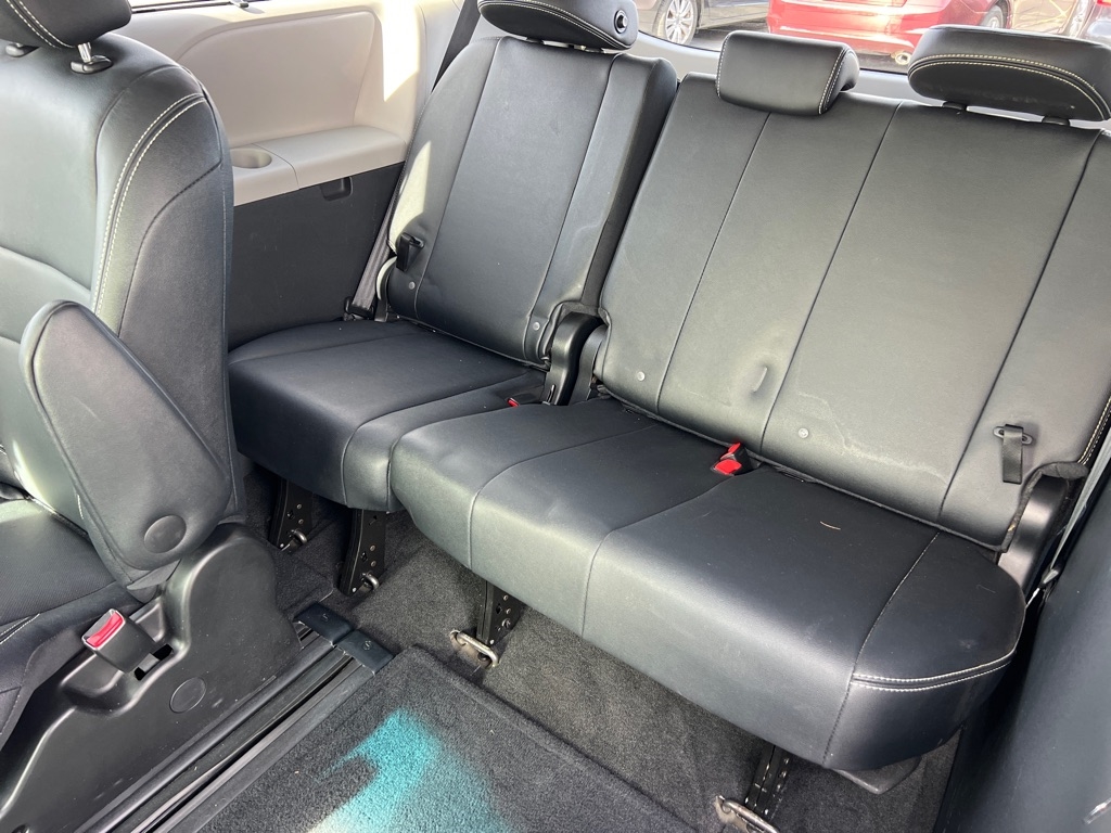 Toyota Sienna SE Premium FWD 8-Passenger V6 2015