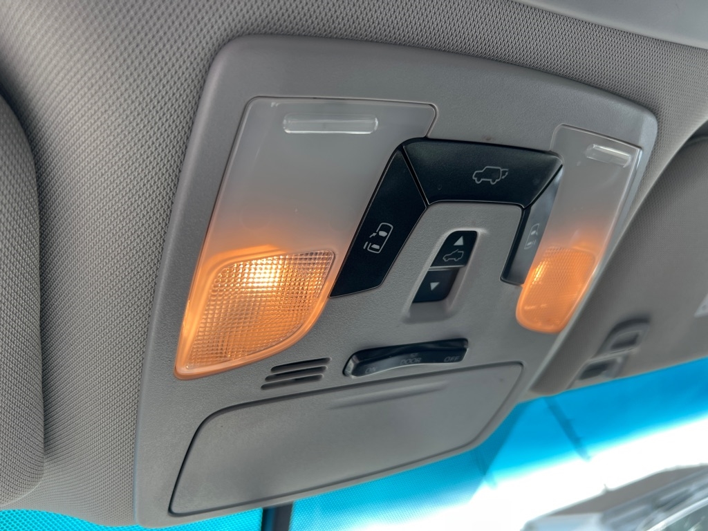 Toyota Sienna SE Premium FWD 8-Passenger V6 2015