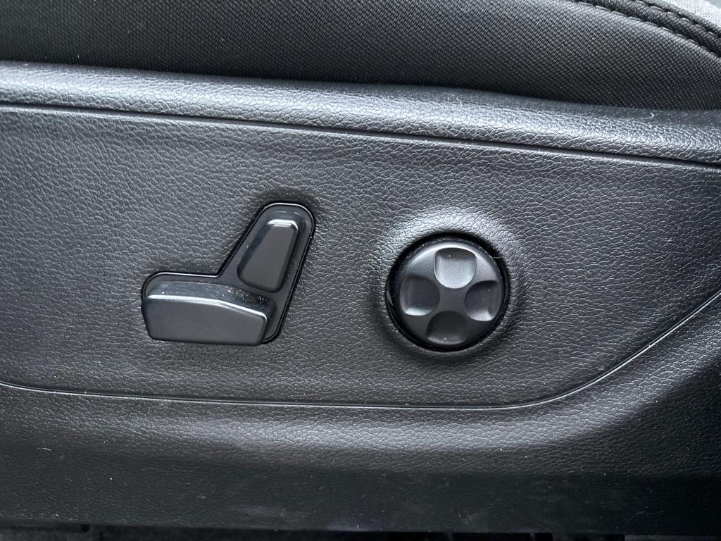 RAM 1500 Big Horn Quad Cab 4WD 2020