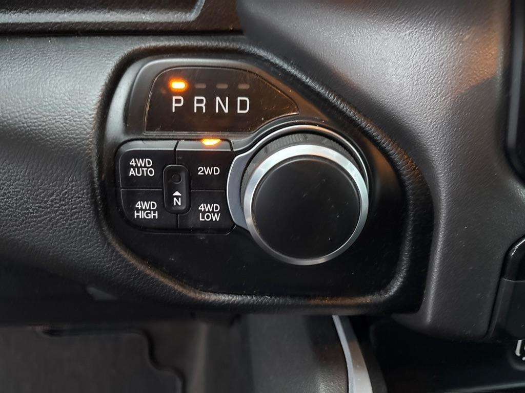 RAM 1500 Big Horn Quad Cab 4WD 2020