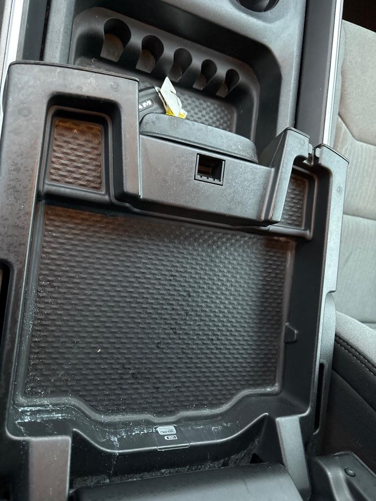 RAM 1500 Big Horn Quad Cab 4WD 2020