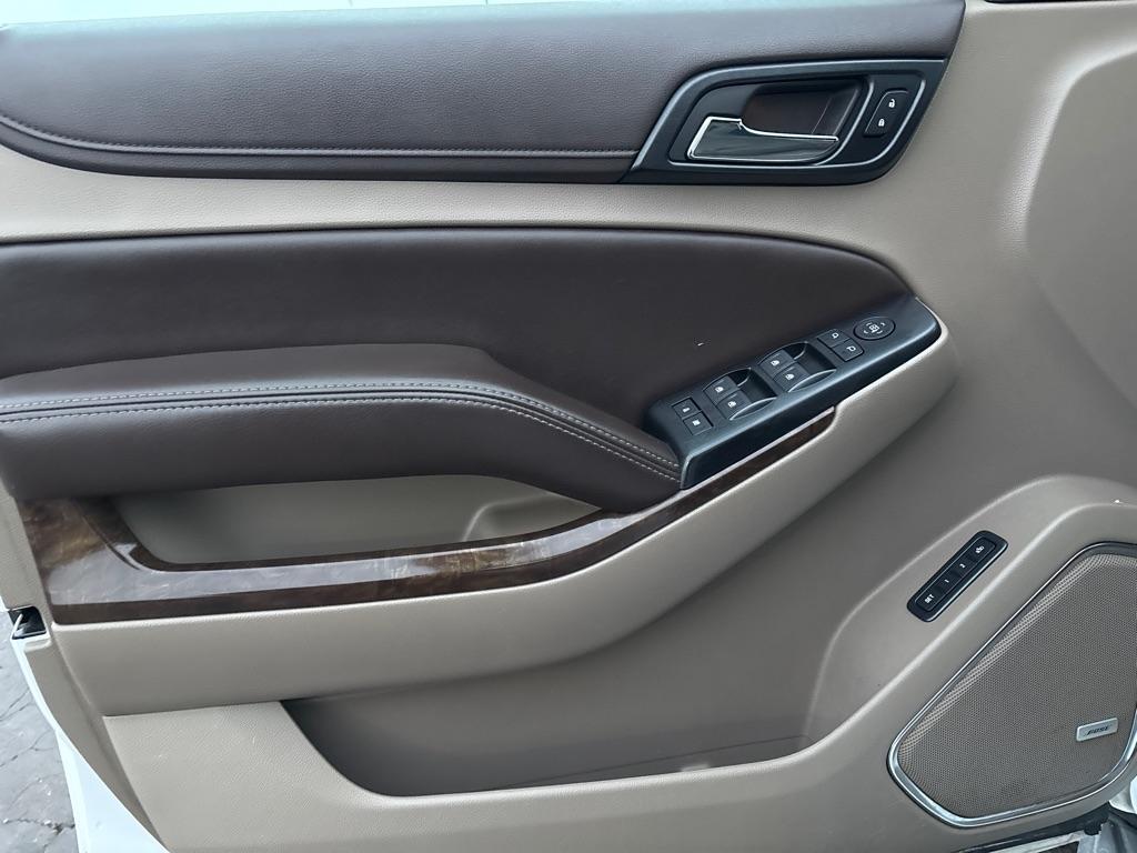 Chevrolet Suburban LT 4WD 2015