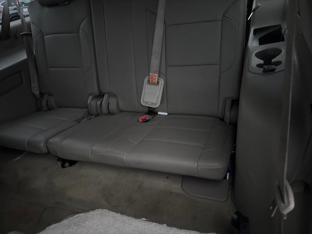 Chevrolet Suburban LT 4WD 2015