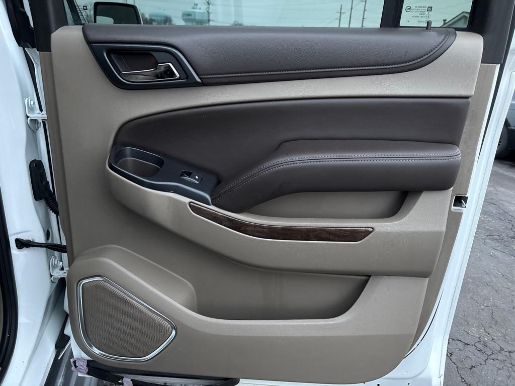 Chevrolet Suburban LT 4WD 2015