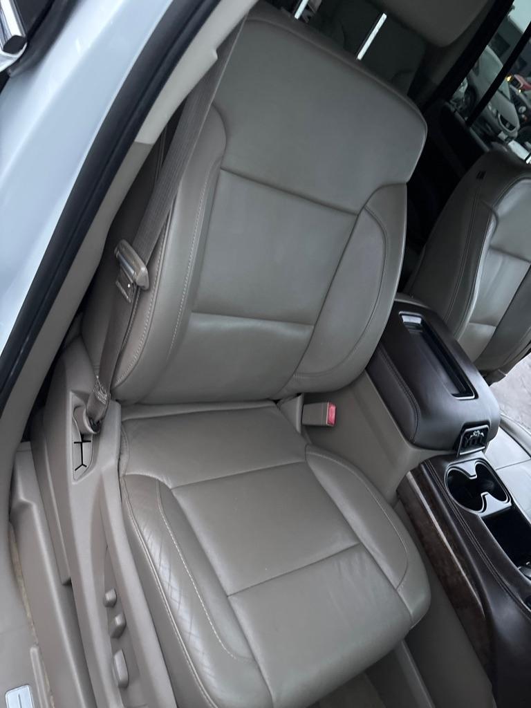 Chevrolet Suburban LT 4WD 2015