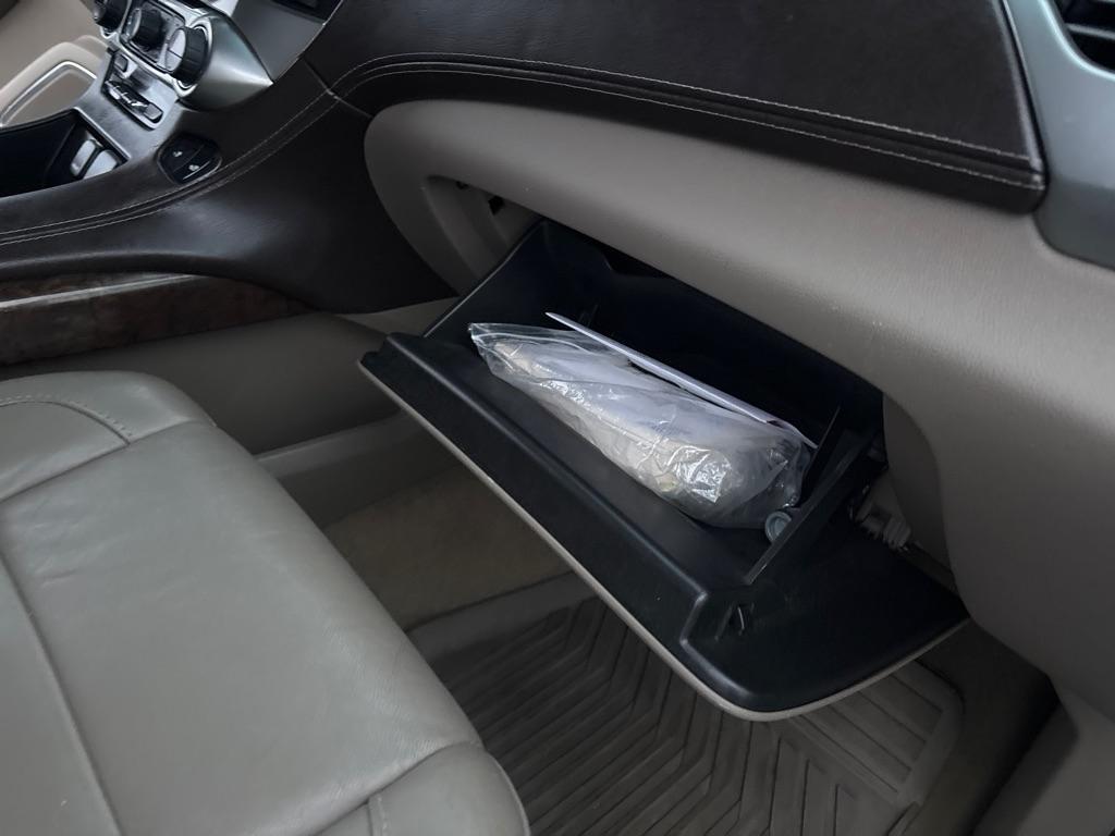 Chevrolet Suburban LT 4WD 2015