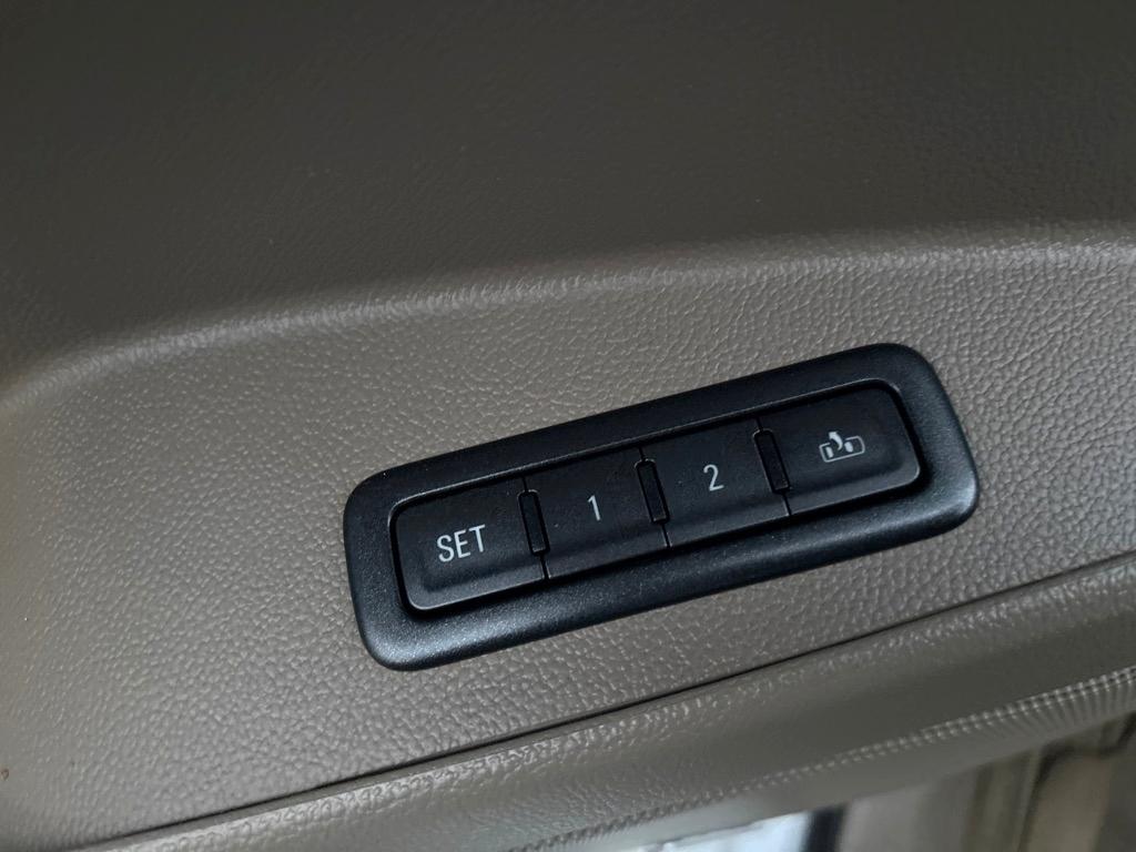 Chevrolet Suburban LT 4WD 2015