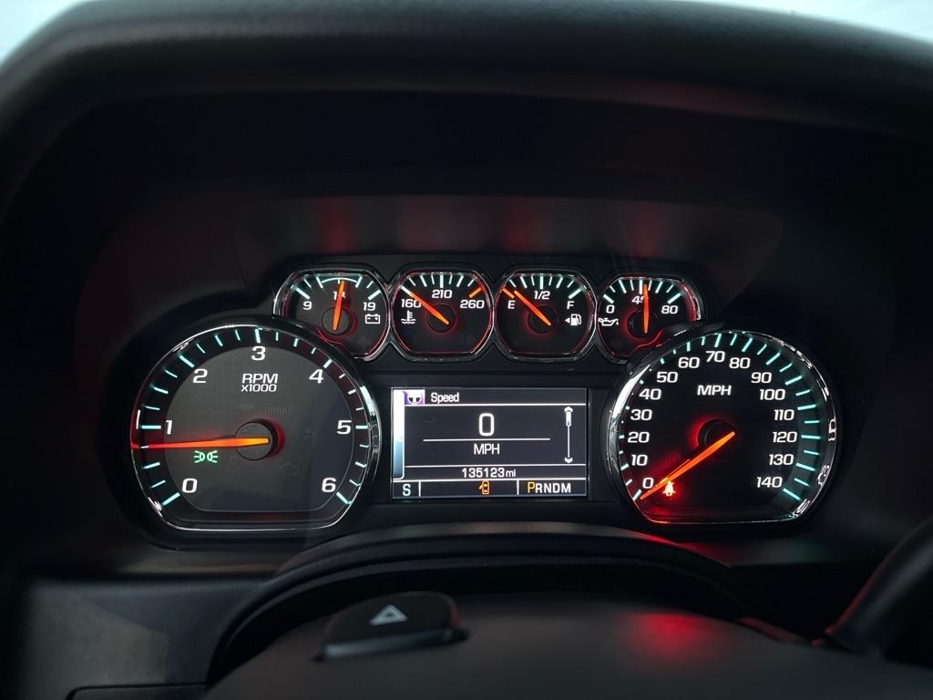 Chevrolet Suburban LT 4WD 2015