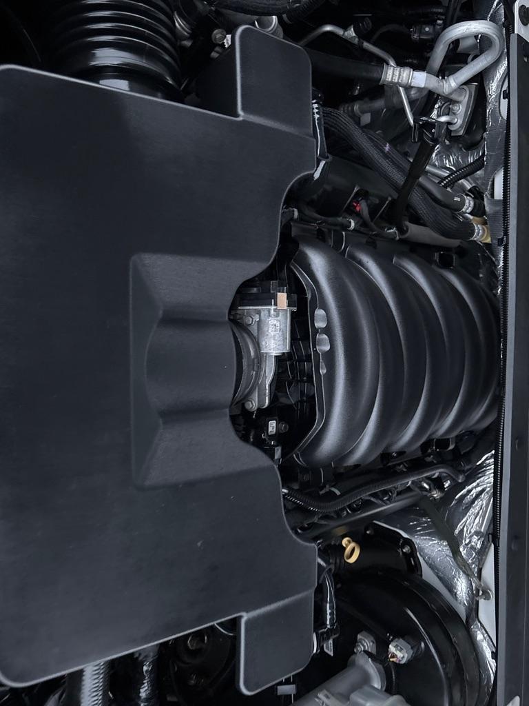 Chevrolet Suburban LT 4WD 2015