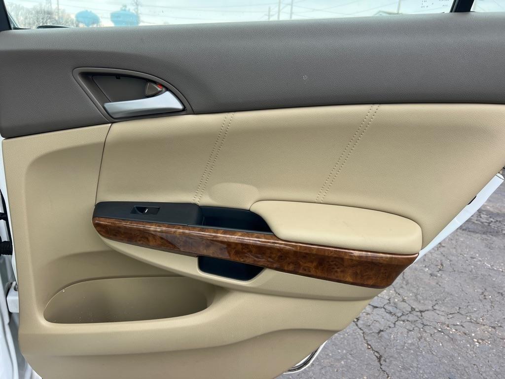 Honda Accord EX-L Sedan AT 2010