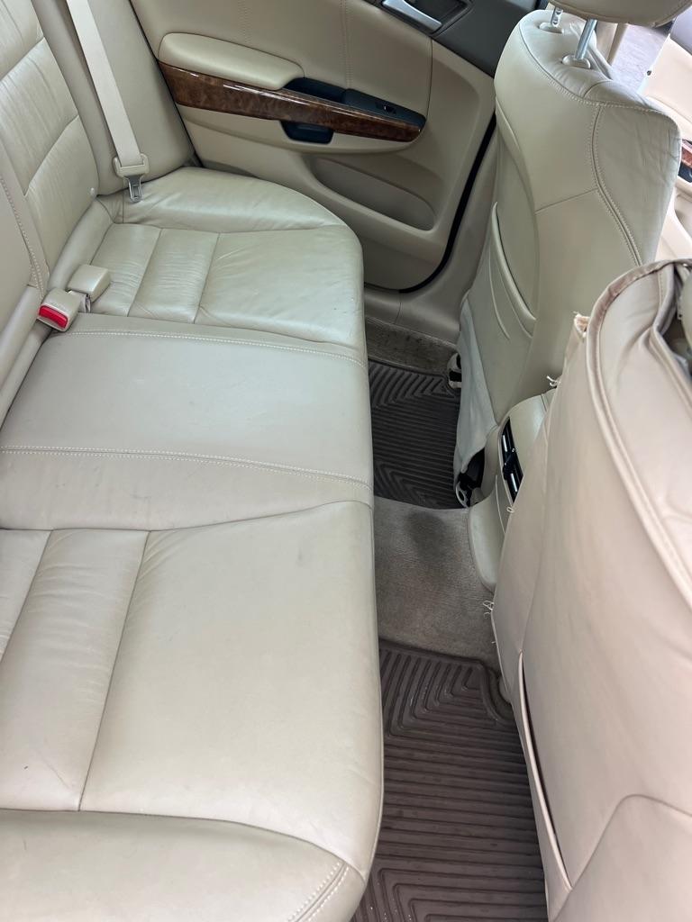 Honda Accord EX-L Sedan AT 2010