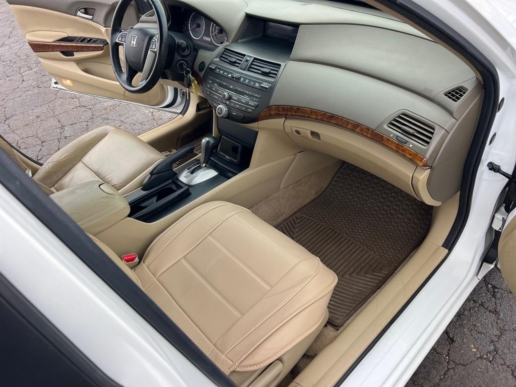 Honda Accord EX-L Sedan AT 2010