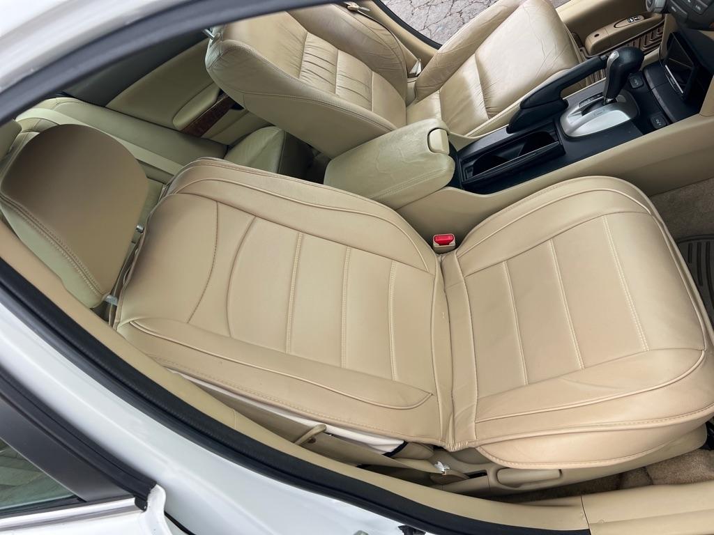 Honda Accord EX-L Sedan AT 2010