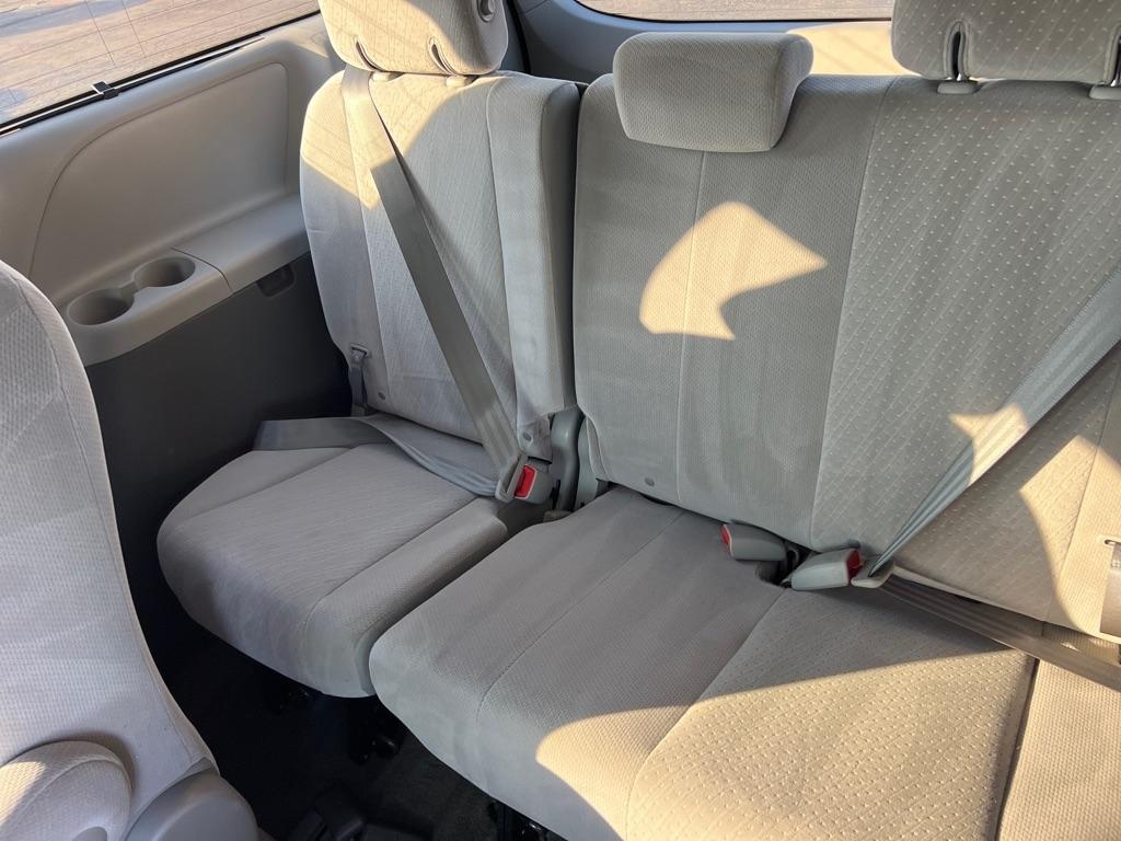 Toyota Sienna LE 8-Passenger 2017