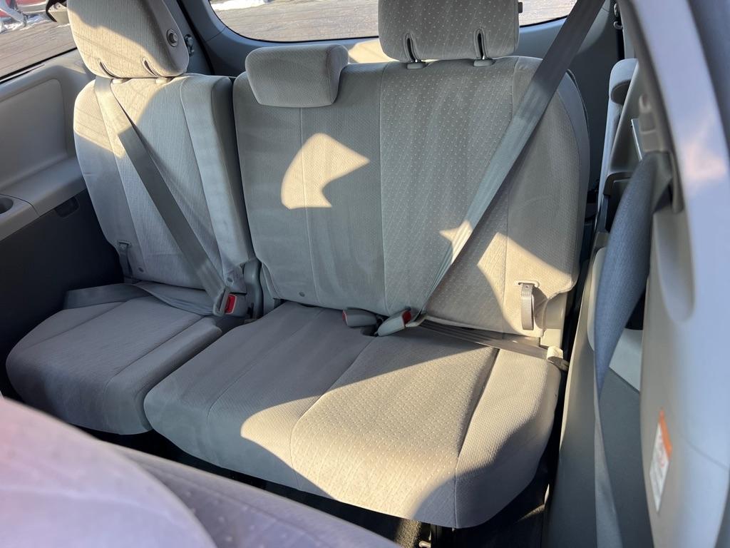 Toyota Sienna LE 8-Passenger 2017