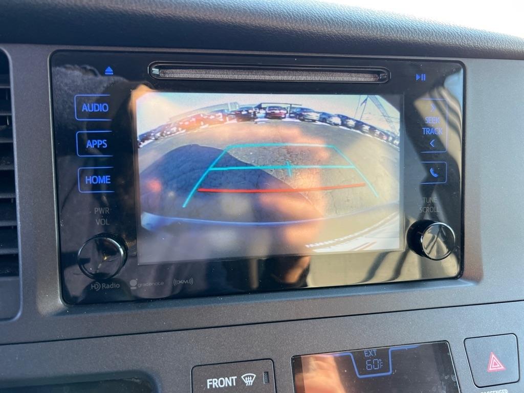 Toyota Sienna LE 8-Passenger 2017