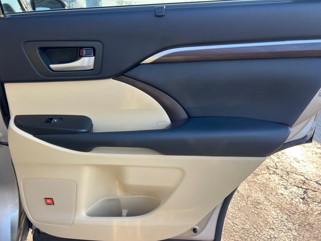 Toyota Highlander Limited AWD V6 2015