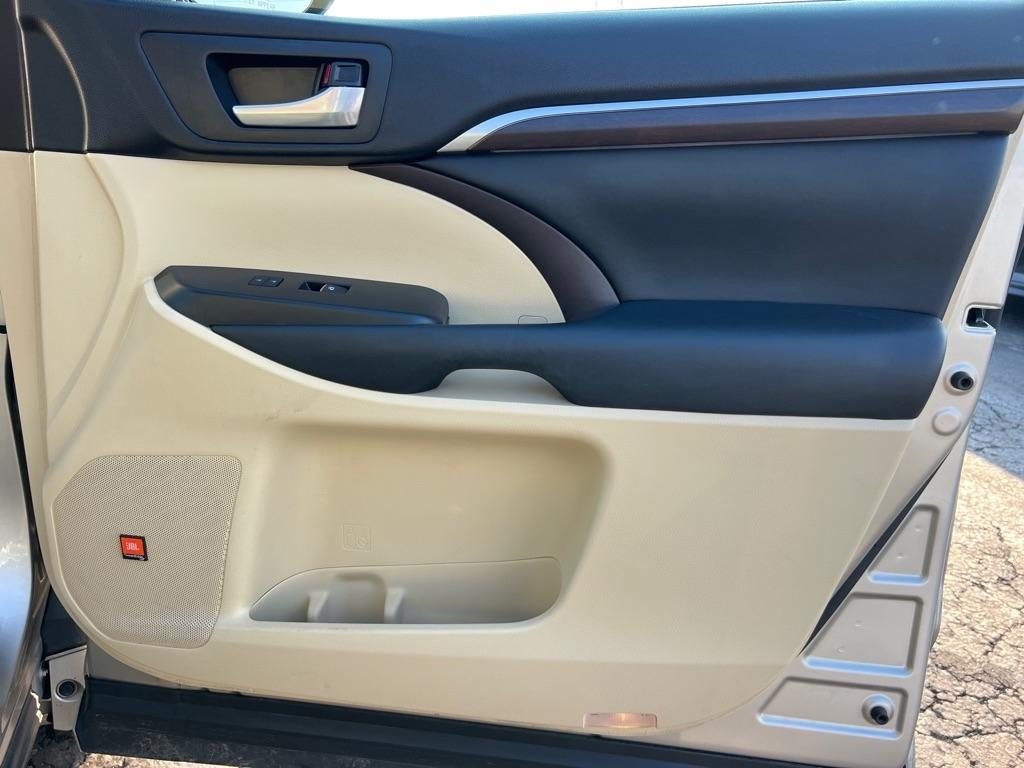 Toyota Highlander Limited AWD V6 2015