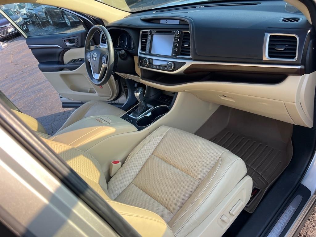 Toyota Highlander Limited AWD V6 2015