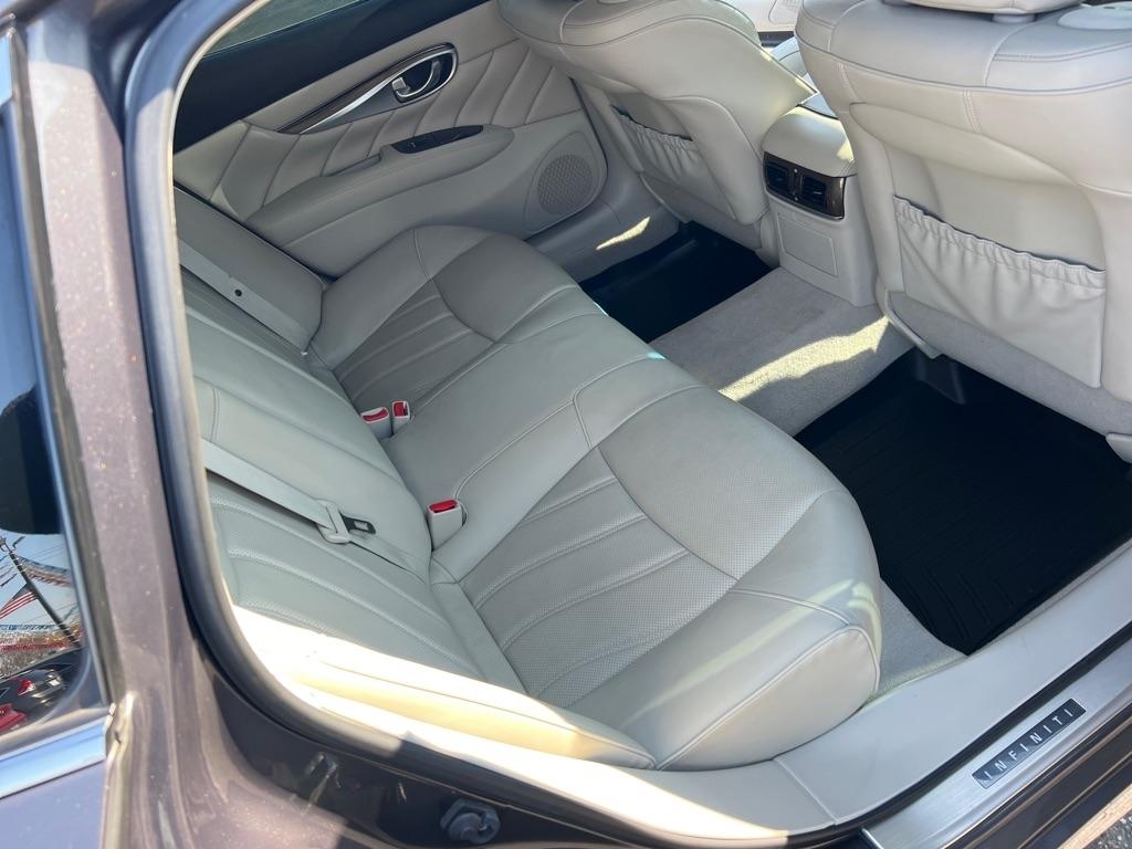 Infiniti Q70 L 3.7 AWD 2015