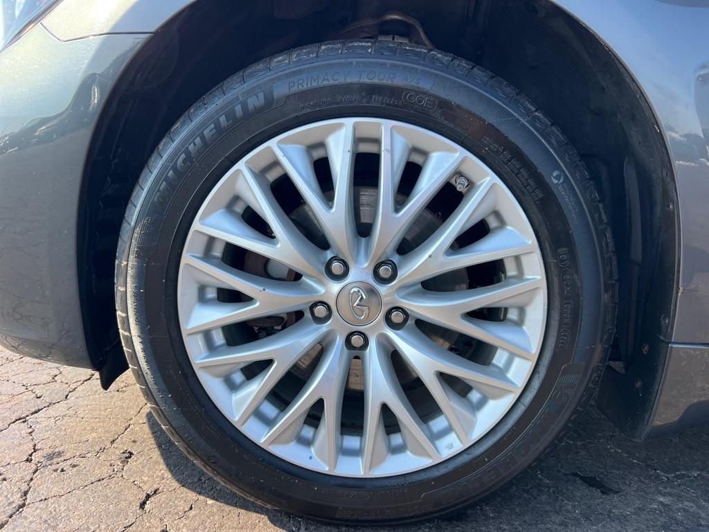 Infiniti Q70 L 3.7 AWD 2015