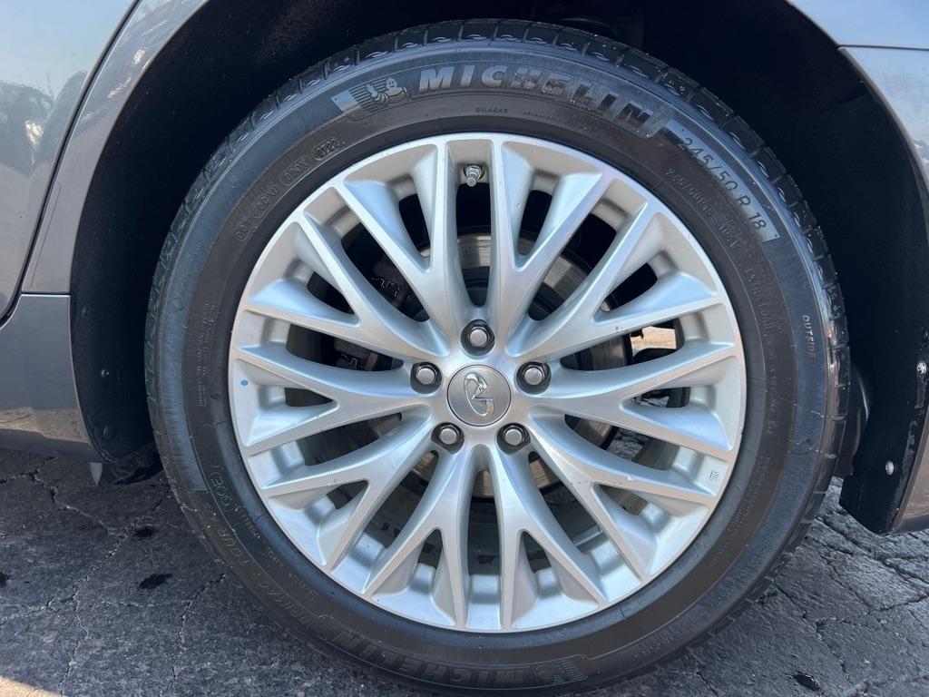 Infiniti Q70 L 3.7 AWD 2015