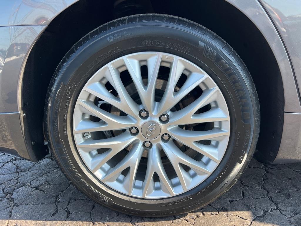 Infiniti Q70 L 3.7 AWD 2015