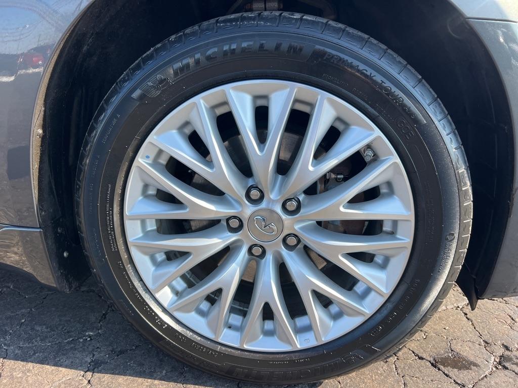 Infiniti Q70 L 3.7 AWD 2015