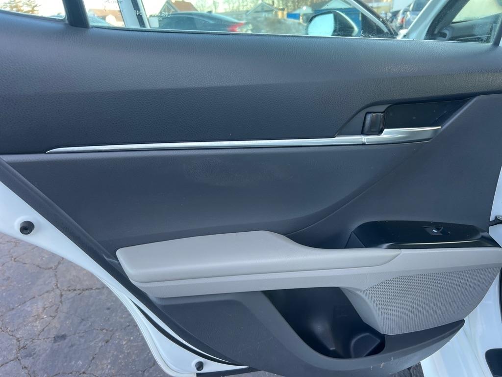 Toyota Camry SE 2020