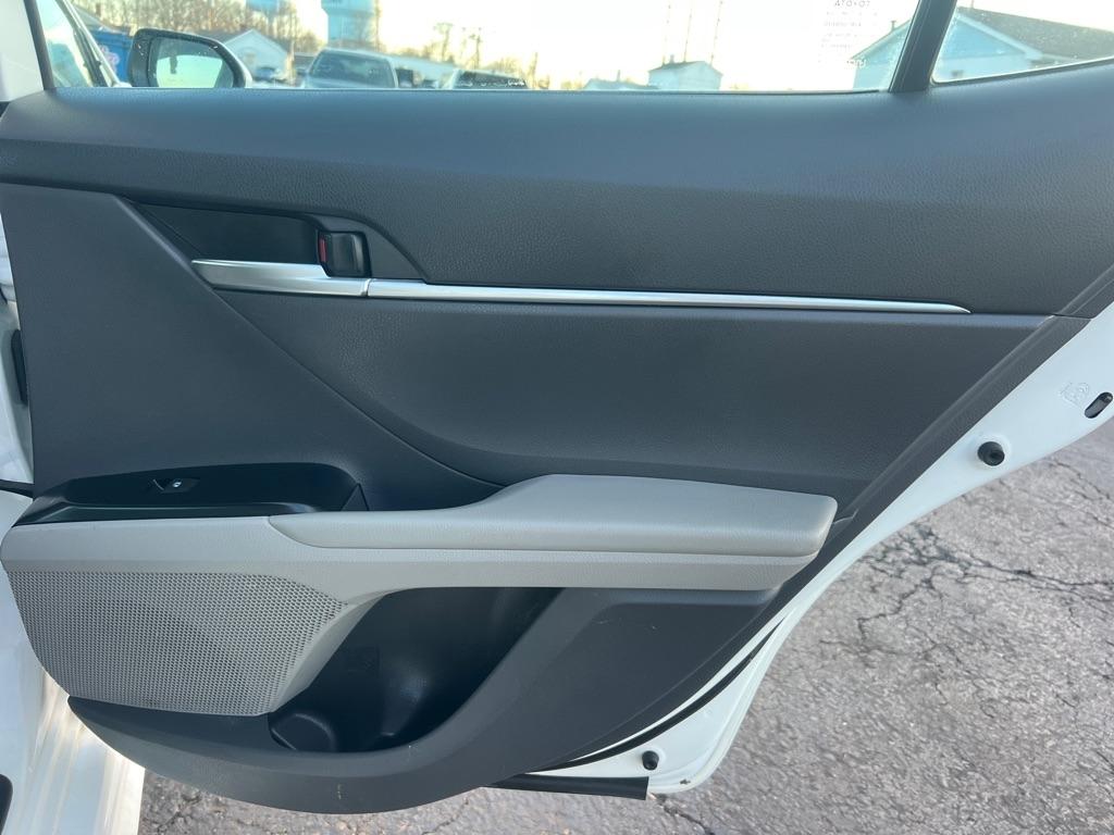 Toyota Camry SE 2020