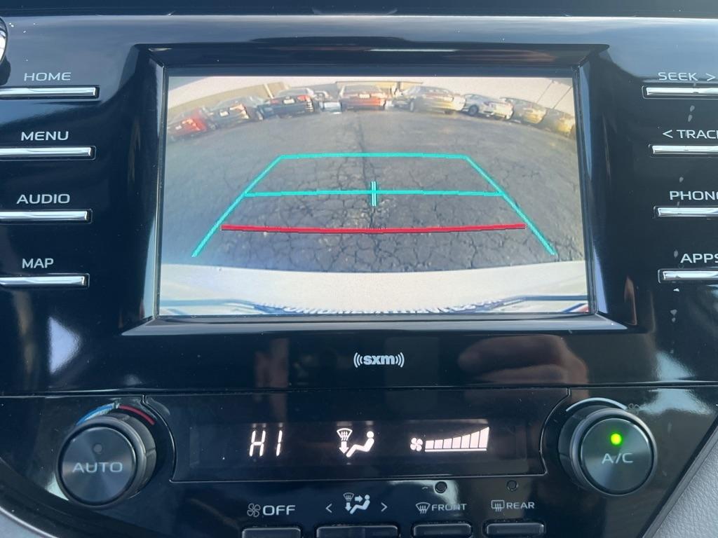 Toyota Camry SE 2020