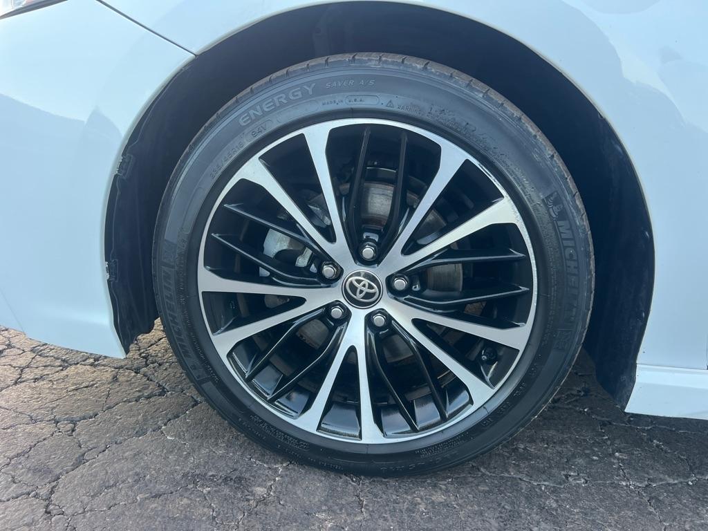 Toyota Camry SE 2020