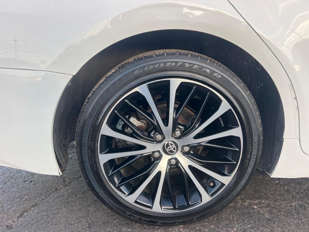 Toyota Camry SE 2020