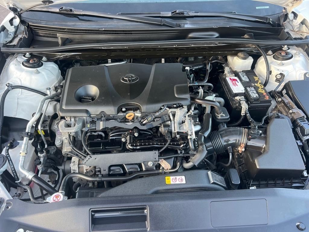 Toyota Camry SE 2020