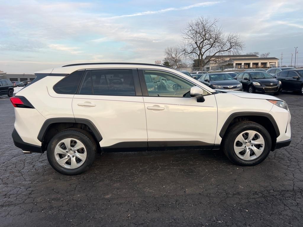 Toyota RAV4 LE 2019