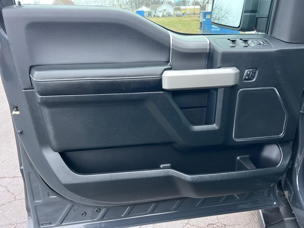 Ford F-150 Lariat SuperCrew 5.5-ft. Bed 4WD 2016